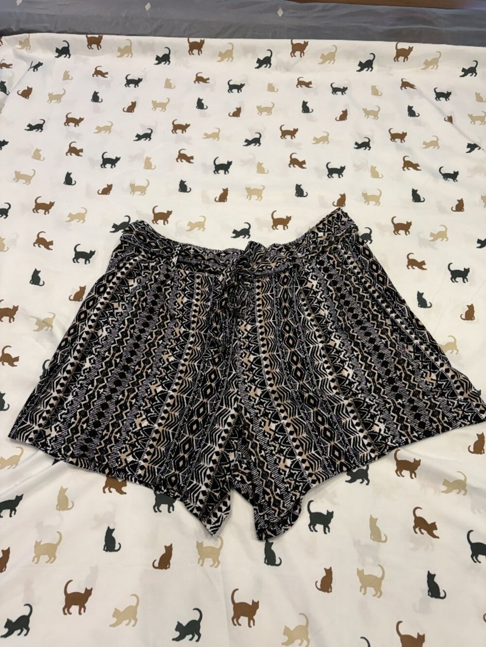 Terra & Sky Geometric Pring Shorts - Size 0X (14W)